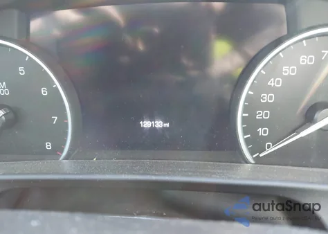 2018 Cadillac Ct6 Luxury z USA, uszkodzony, nr VIN 1G6KC5RX8JU107551